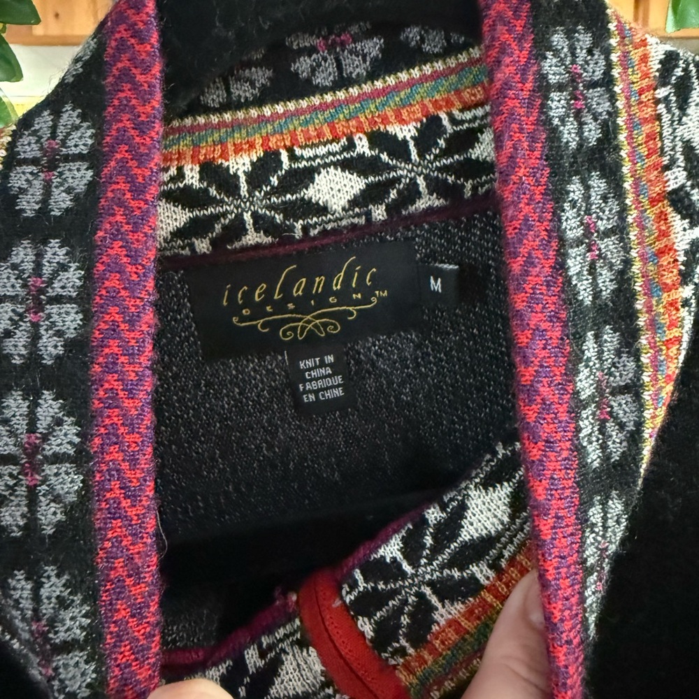 Icelandic Design Luna Zip Sweater - Picture 4 of 6